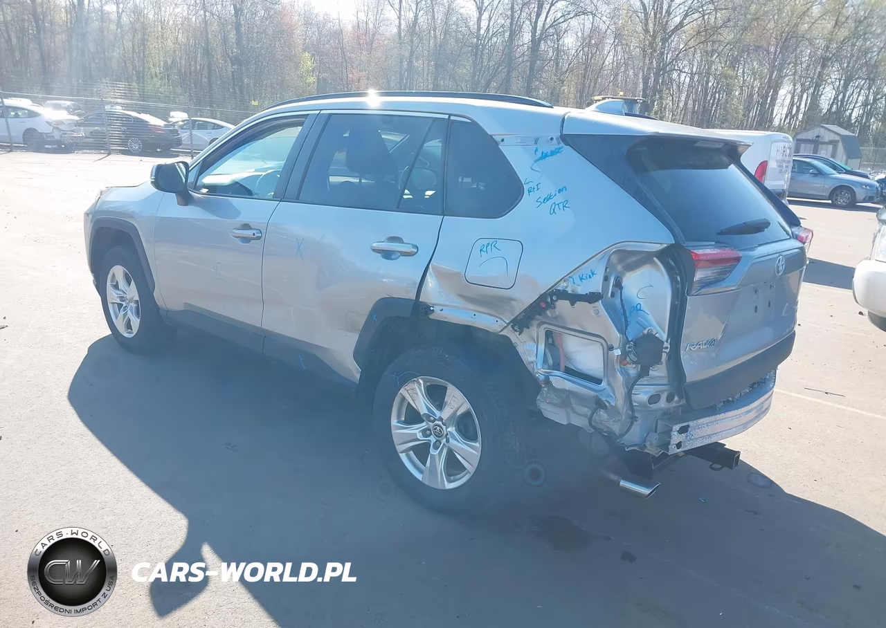 2021 Toyota Rav4 Xle VIN:2T3P1RFV2MC171046 - 3