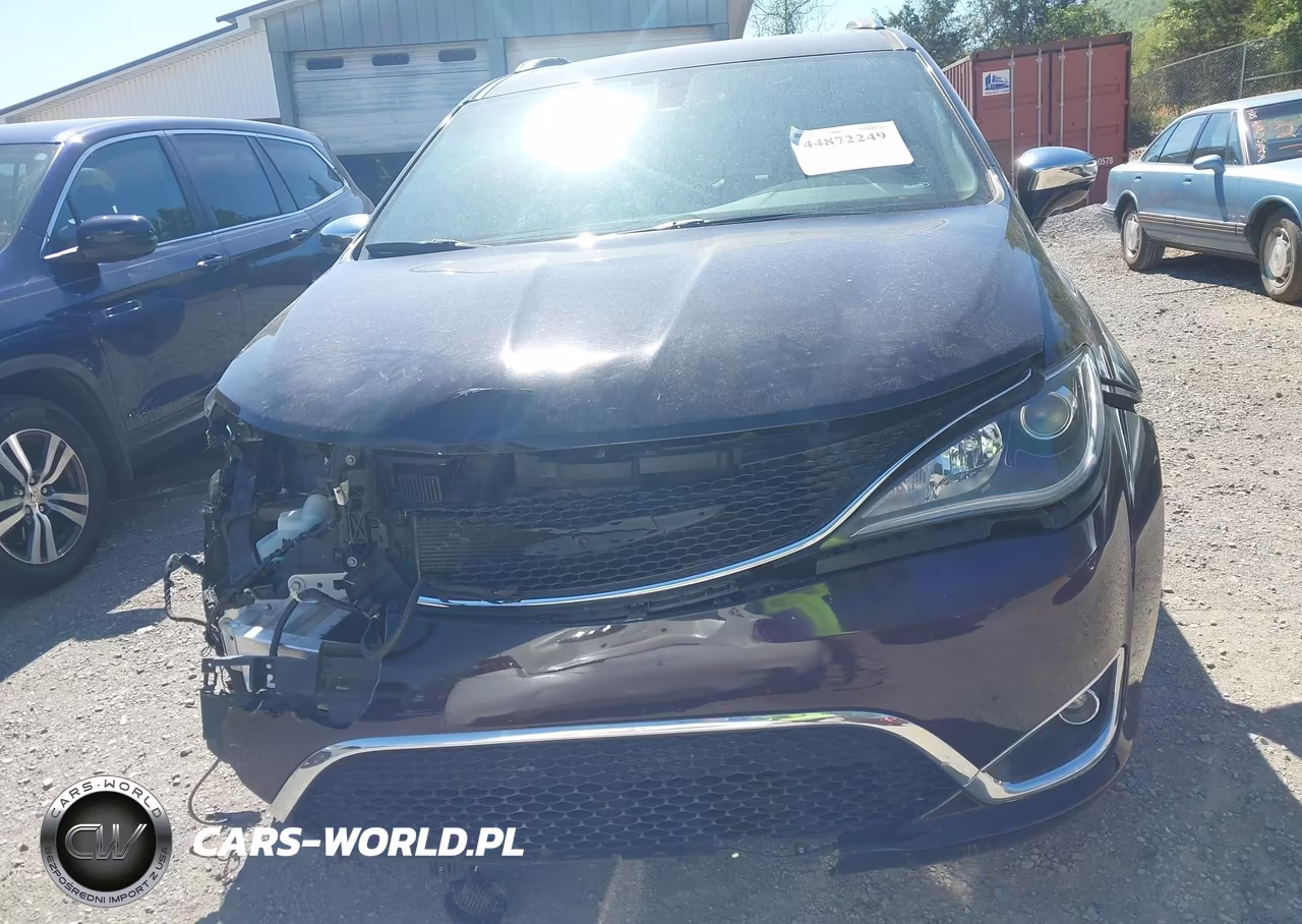 2017 Chrysler Pacifica Limited VIN:2C4RC1GG8HR525526 - 13