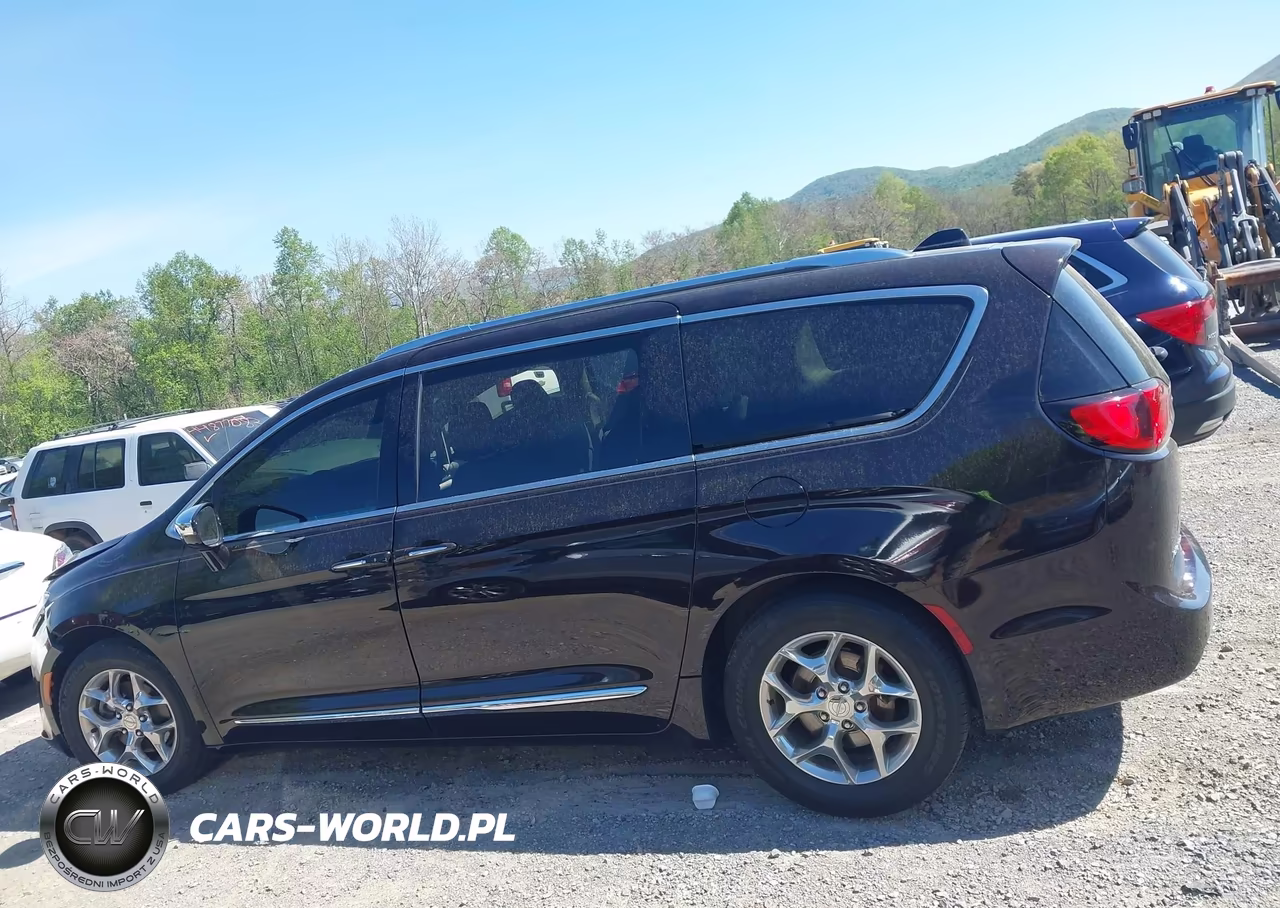 2017 Chrysler Pacifica Limited VIN:2C4RC1GG8HR525526 - 15