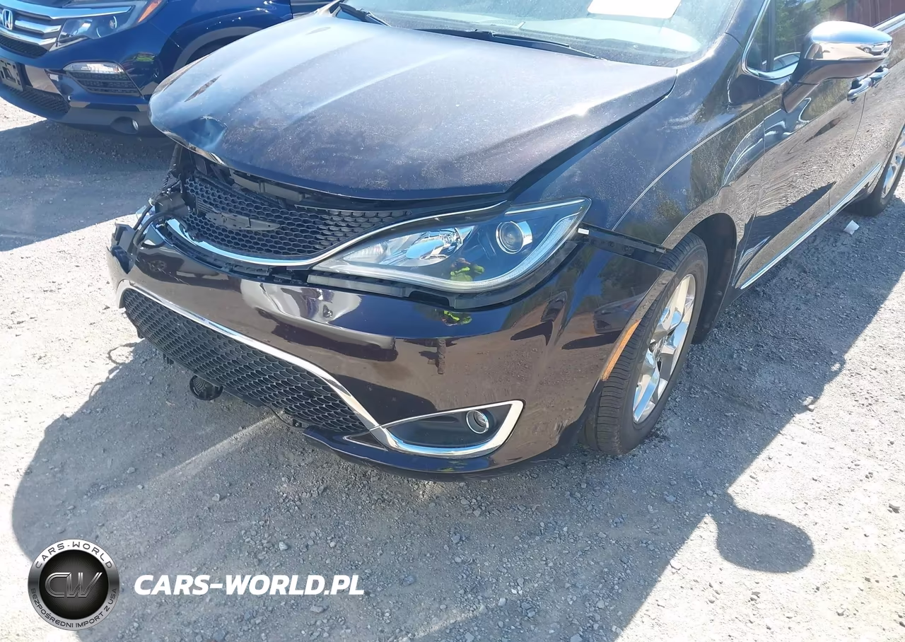 2017 Chrysler Pacifica Limited VIN:2C4RC1GG8HR525526 - 6