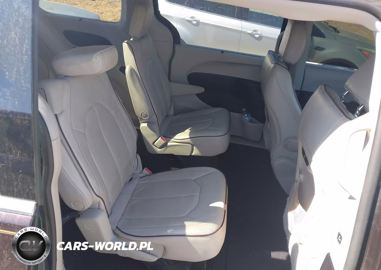 2017 Chrysler Pacifica Limited VIN:2C4RC1GG8HR525526 - 8