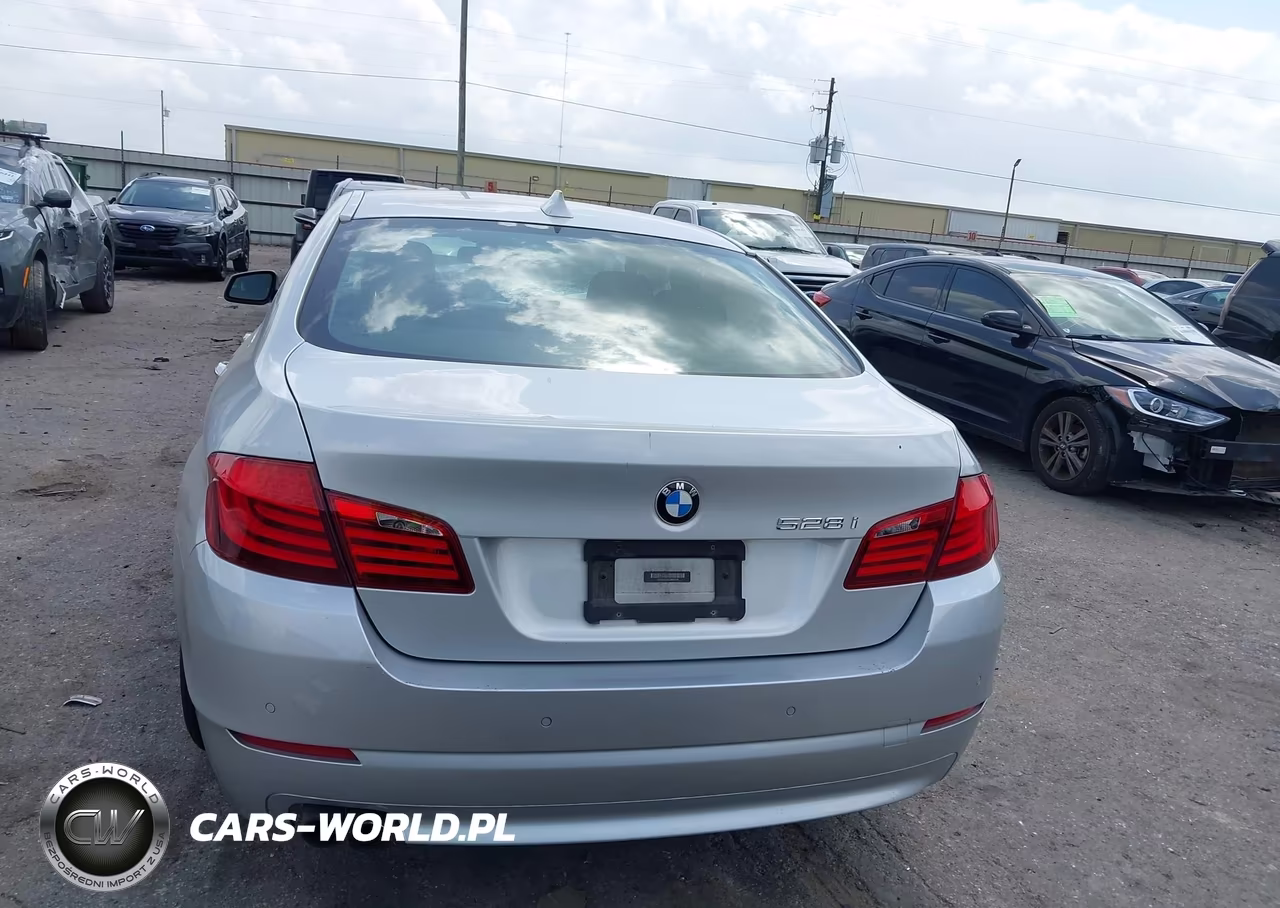 2012 BMW 528I VIN:WBAXG5C55CDW24109 - 16