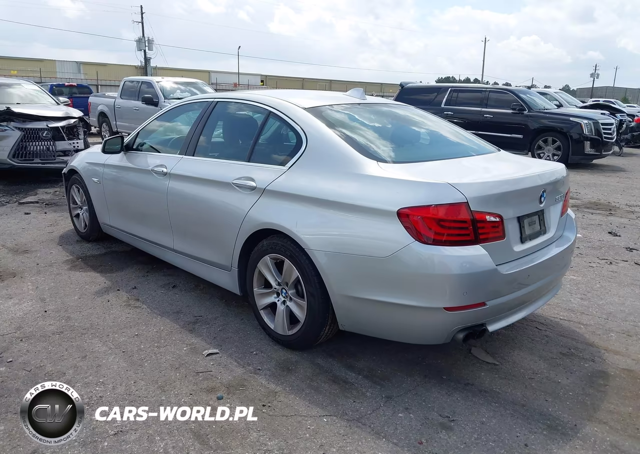 2012 BMW 528I VIN:WBAXG5C55CDW24109 - 3