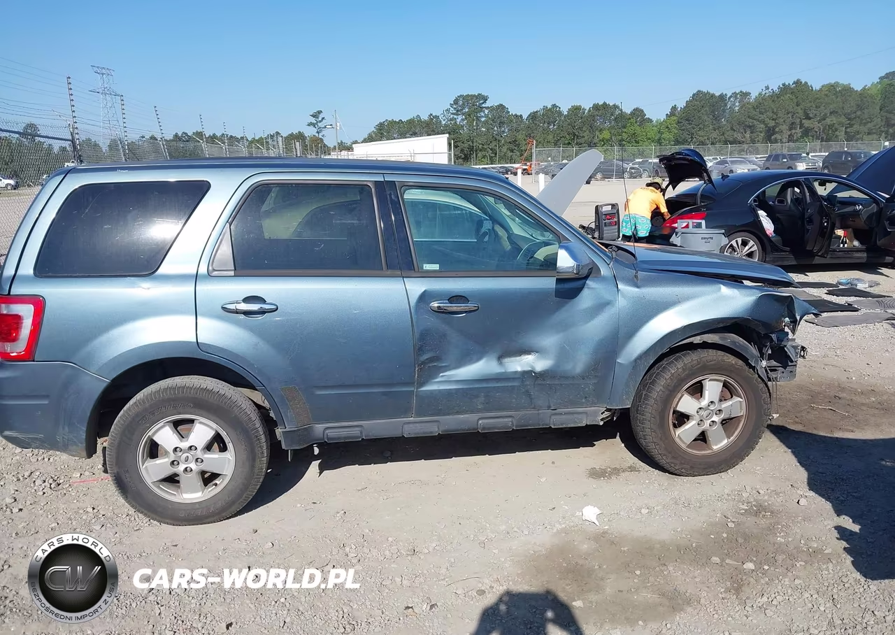 2011 Ford Escape Xls VIN:1FMCU0C78BKB54646 - 14