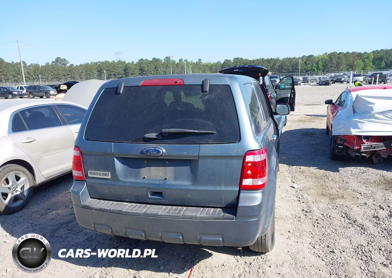 2011 Ford Escape Xls VIN:1FMCU0C78BKB54646 - 17