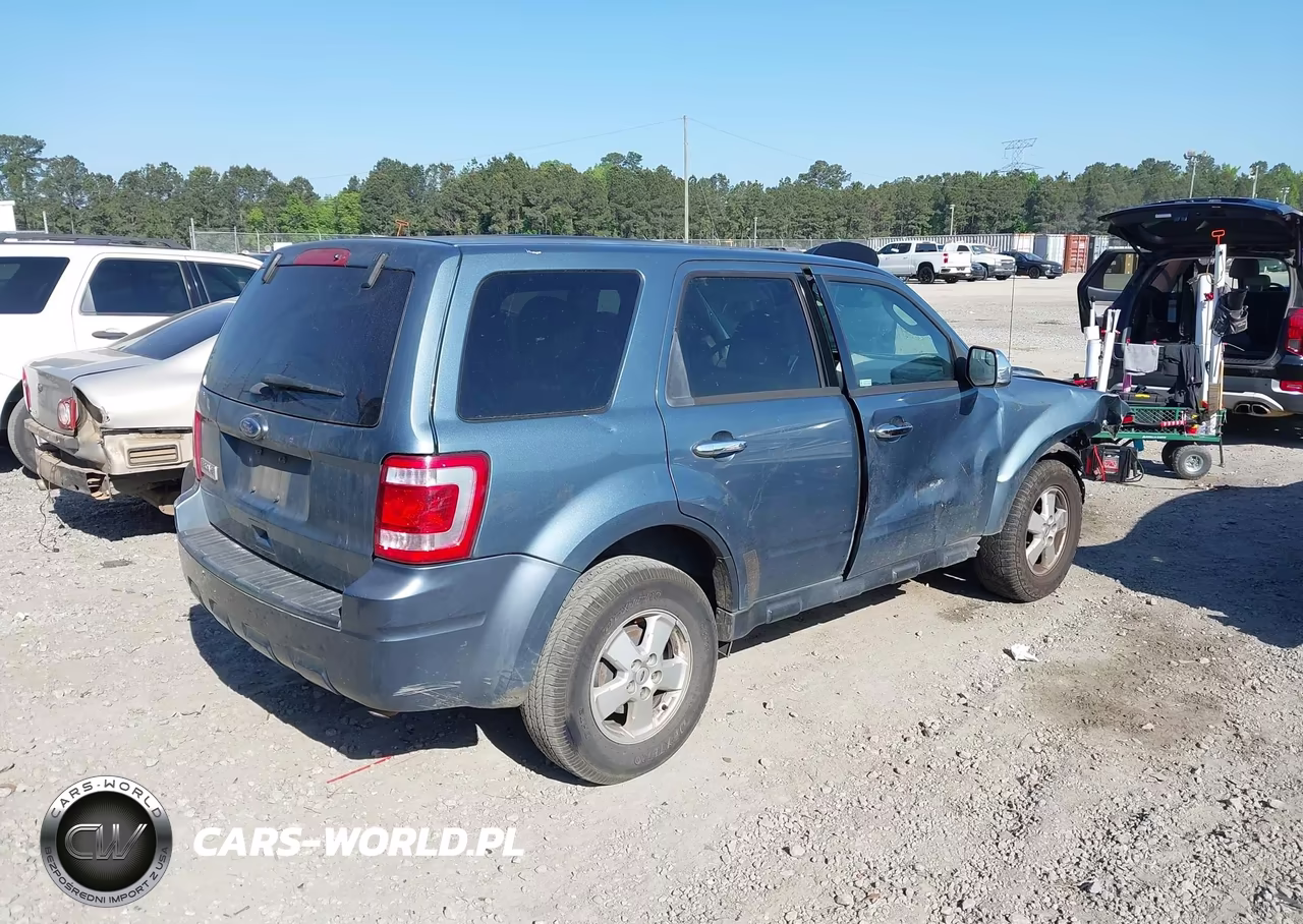 2011 Ford Escape Xls VIN:1FMCU0C78BKB54646 - 4