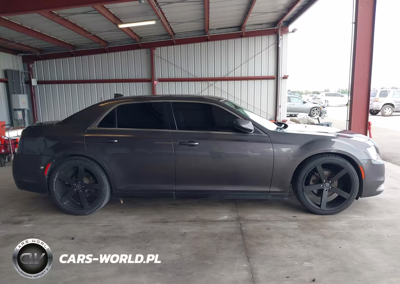 2017 Chrysler 300 Limited VIN:2C3CCAAG1HH662056 - 13
