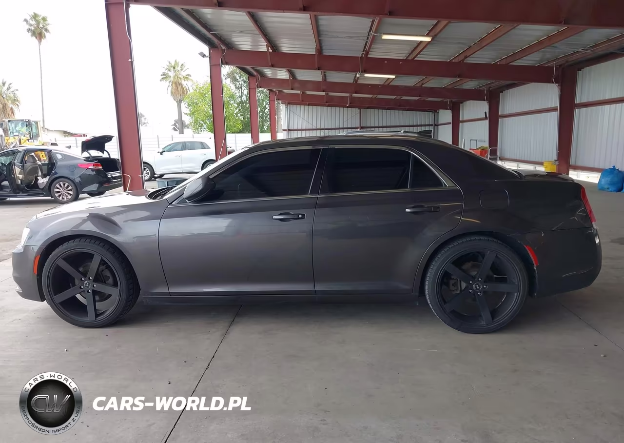 2017 Chrysler 300 Limited VIN:2C3CCAAG1HH662056 - 14