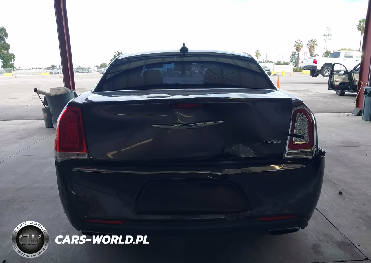 2017 Chrysler 300 Limited VIN:2C3CCAAG1HH662056 - 16