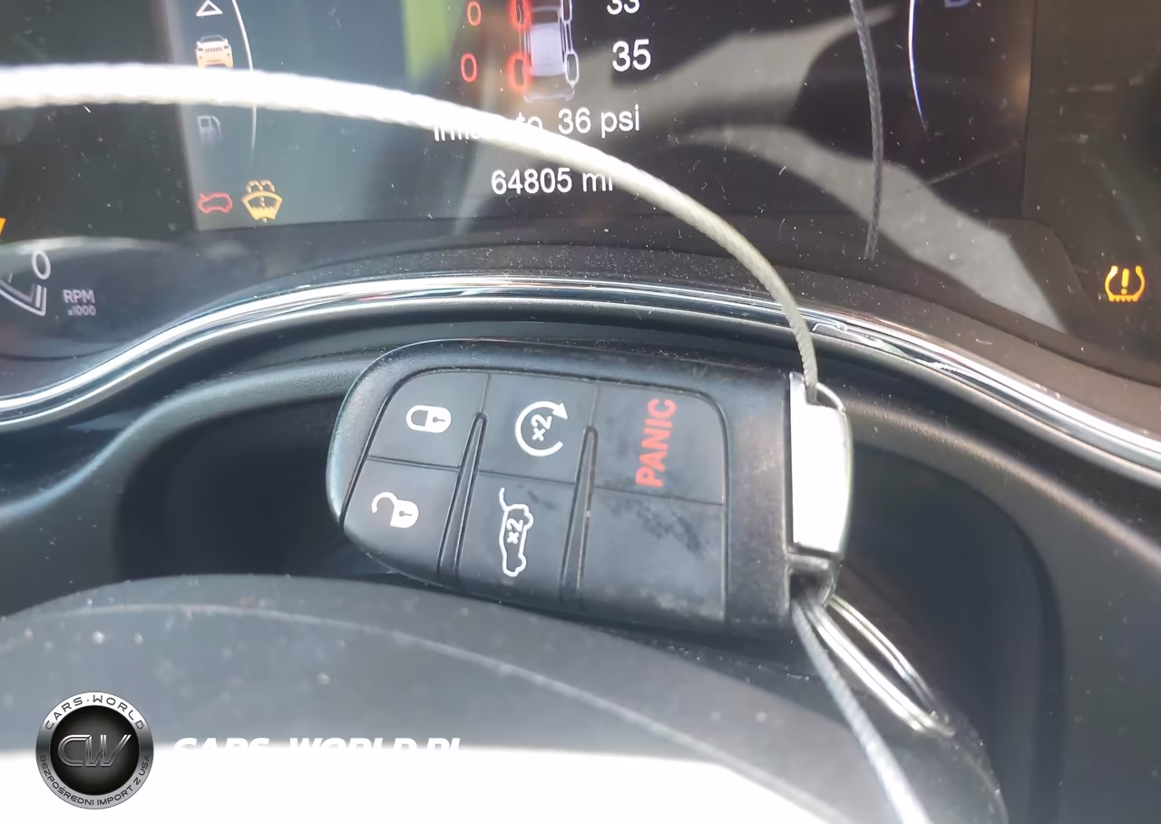 2019 Jeep Grand Cherokee Altitude 4X2 VIN:1C4RJEAG8KC574635 - 11