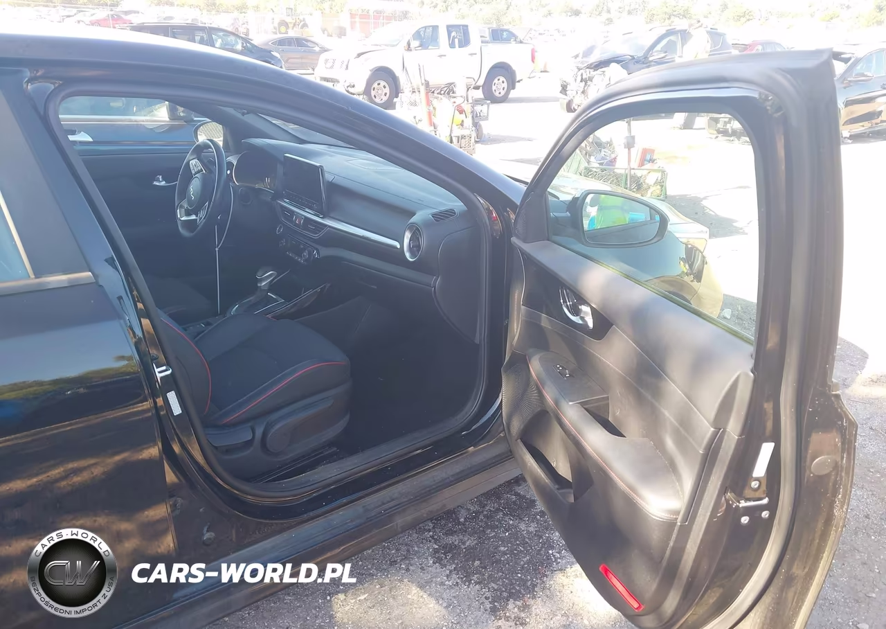 2023 Kia Forte Gt VIN:3KPF44AC8PE525579 - 5