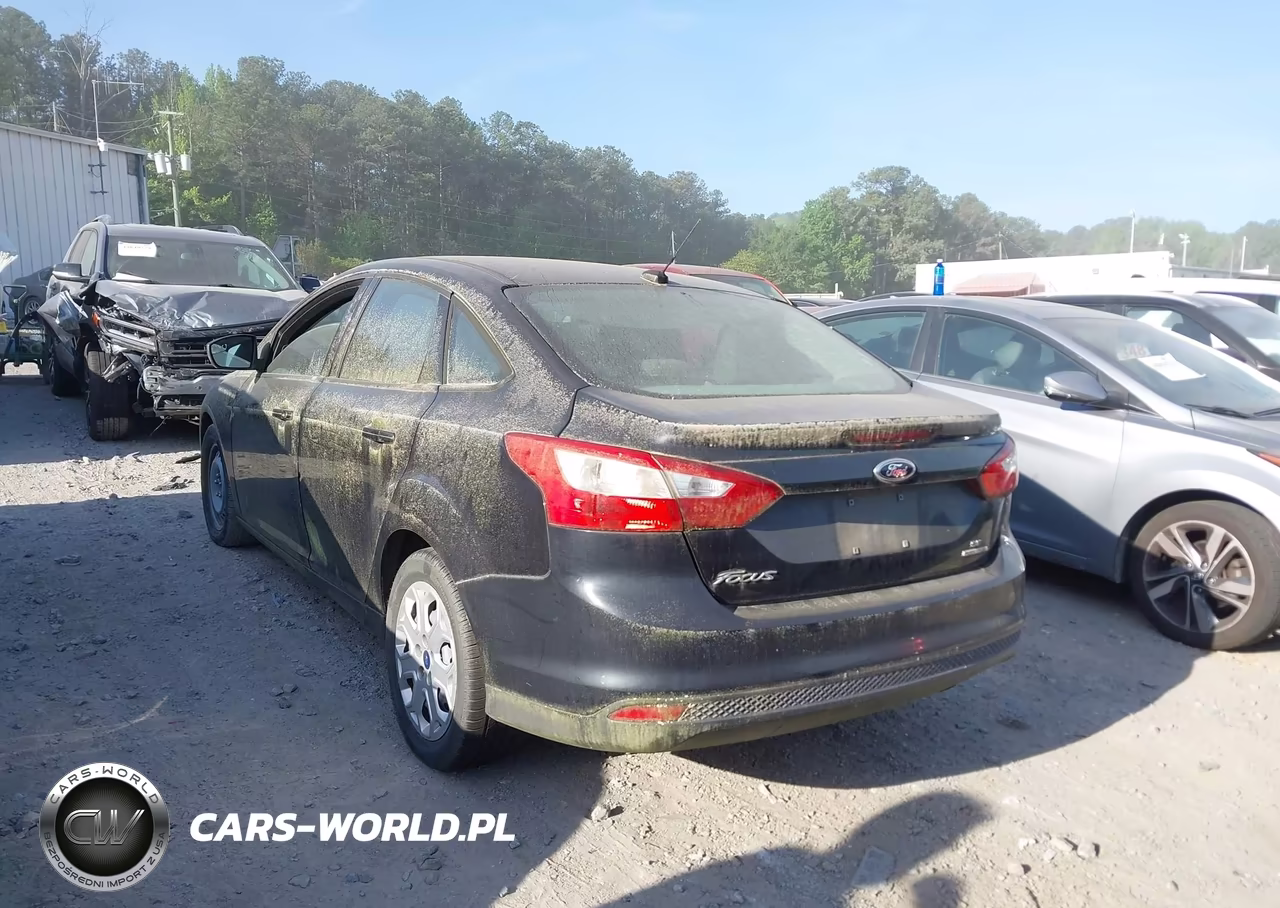 2012 Ford Focus Se VIN:1FAHP3F20CL472796 - 3