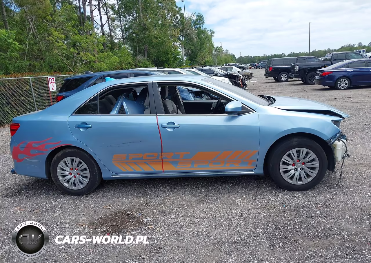 2013 Toyota Camry Le VIN:4T1BF1FK2DU703079 - 17