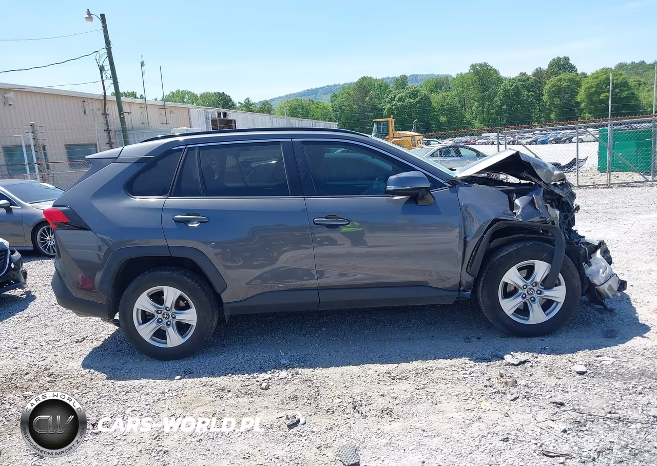 2021 Toyota Rav4 Xle VIN:2T3W1RFV5MW110980 - 14