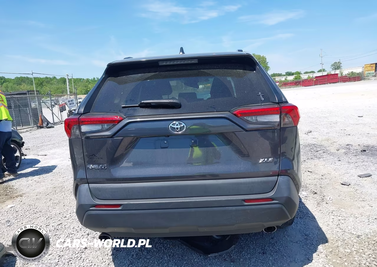 2021 Toyota Rav4 Xle VIN:2T3W1RFV5MW110980 - 17