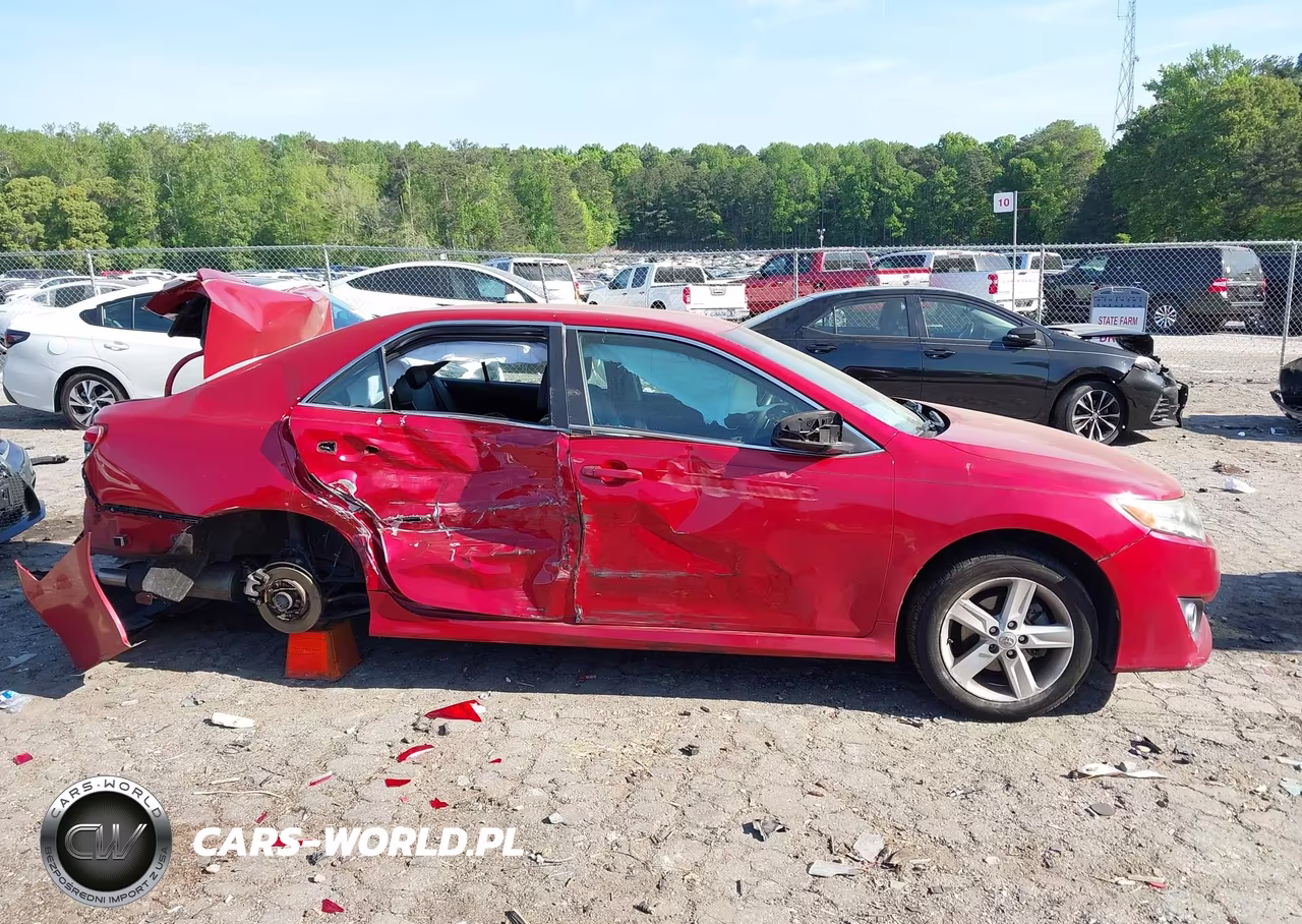 2013 Toyota Camry Se VIN:4T1BF1FK1DU672424 - 13