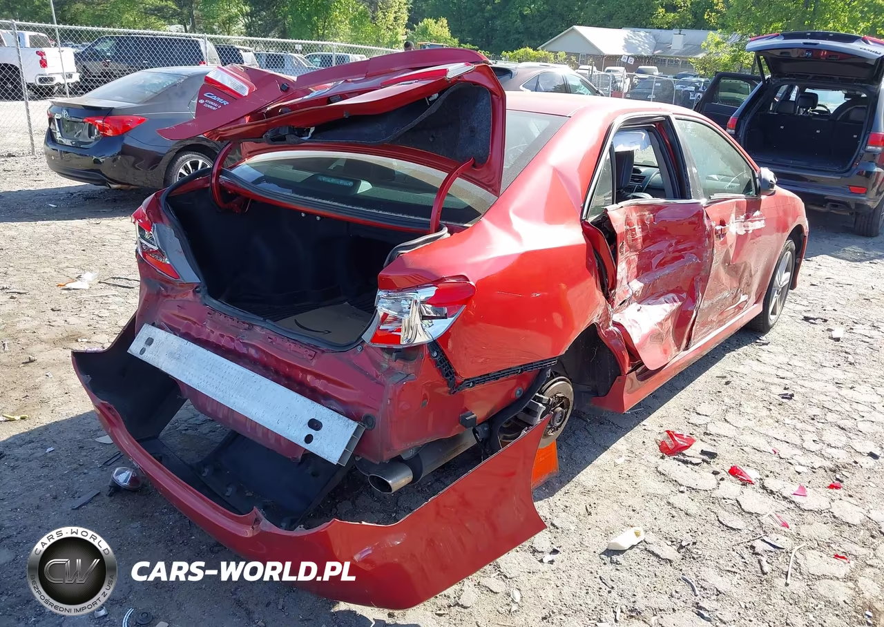 2013 Toyota Camry Se VIN:4T1BF1FK1DU672424 - 4