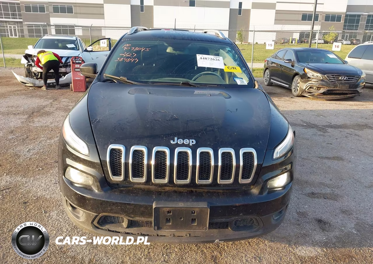 2018 Jeep Cherokee Latitude Plus Fwd VIN:1C4PJLLBXJD584847 - 11