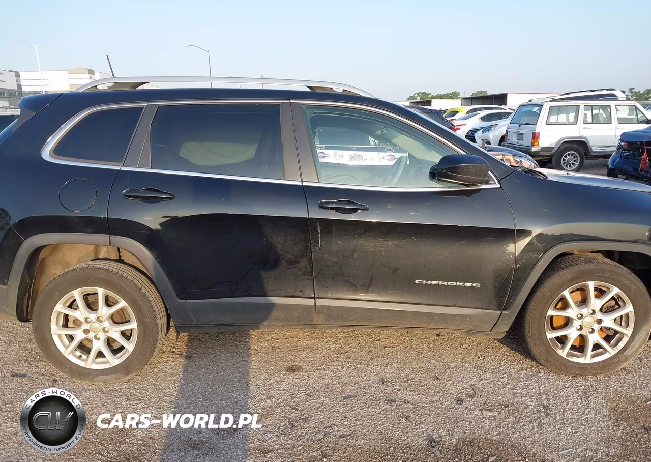 2018 Jeep Cherokee Latitude Plus Fwd VIN:1C4PJLLBXJD584847 - 12