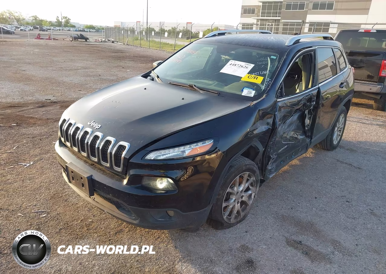 2018 Jeep Cherokee Latitude Plus Fwd VIN:1C4PJLLBXJD584847 - 2