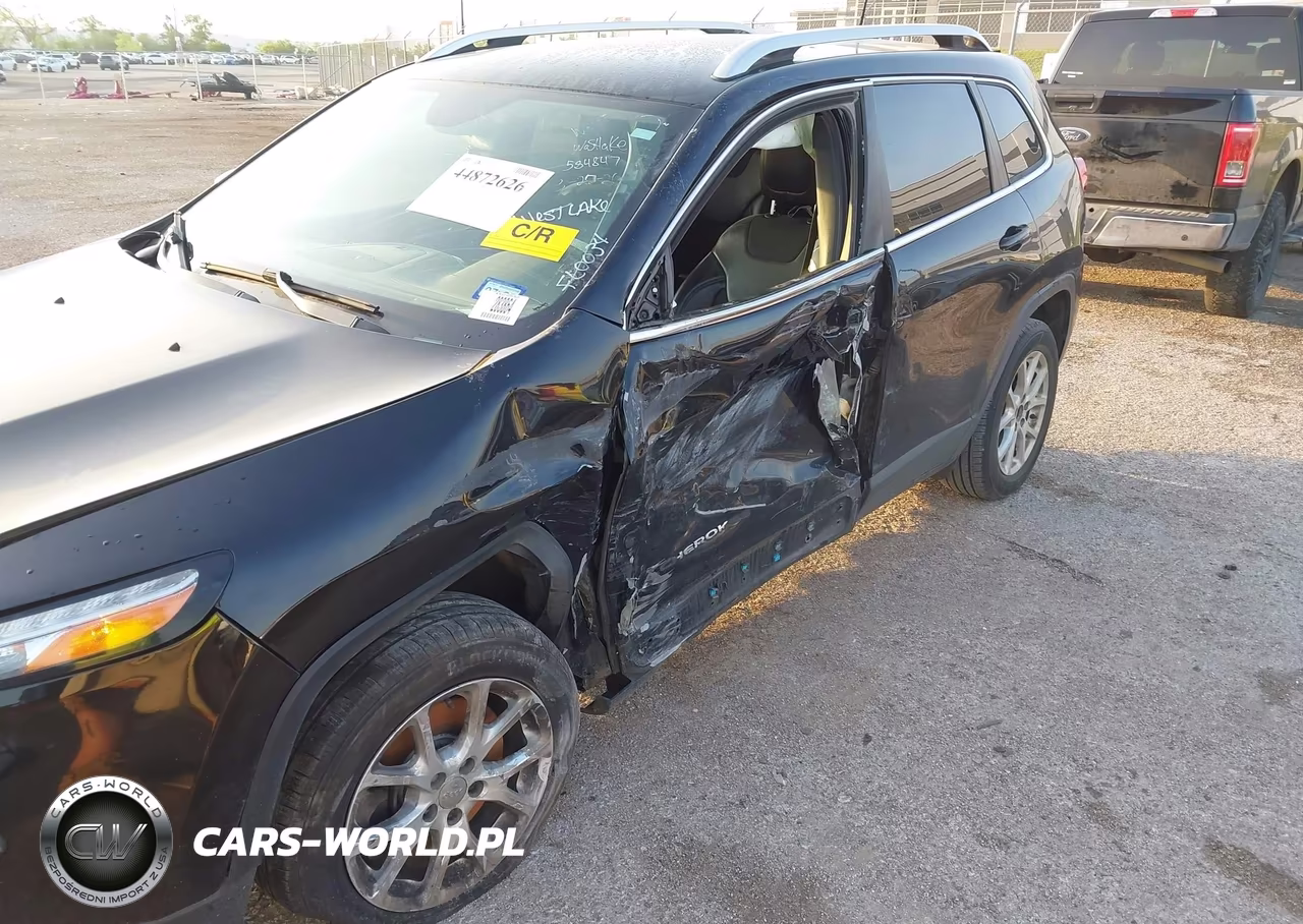 2018 Jeep Cherokee Latitude Plus Fwd VIN:1C4PJLLBXJD584847 - 6