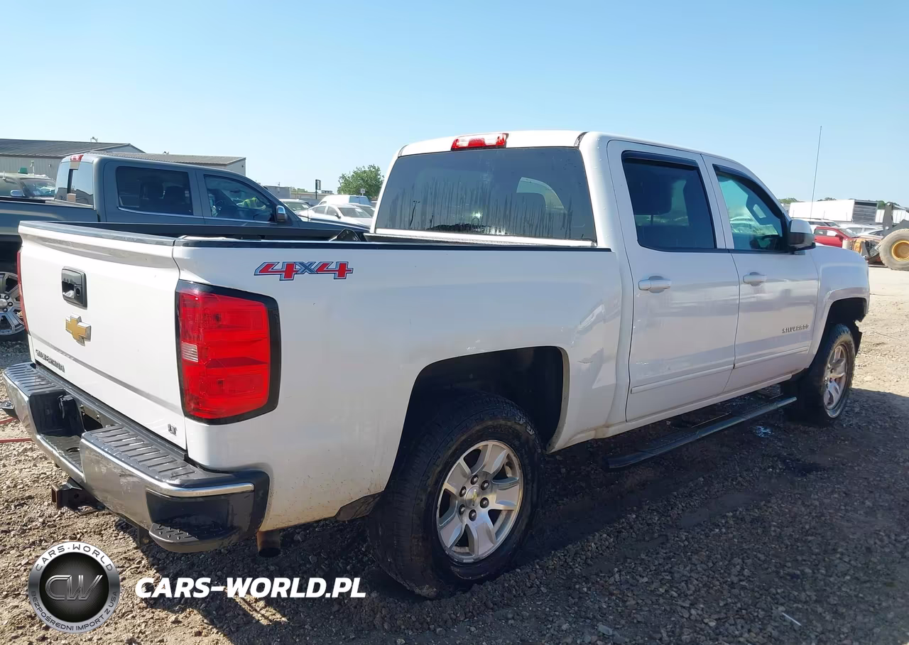 2015 Chevrolet Silverado 1500 1Lt VIN:3GCUKREH4FG246519 - 4
