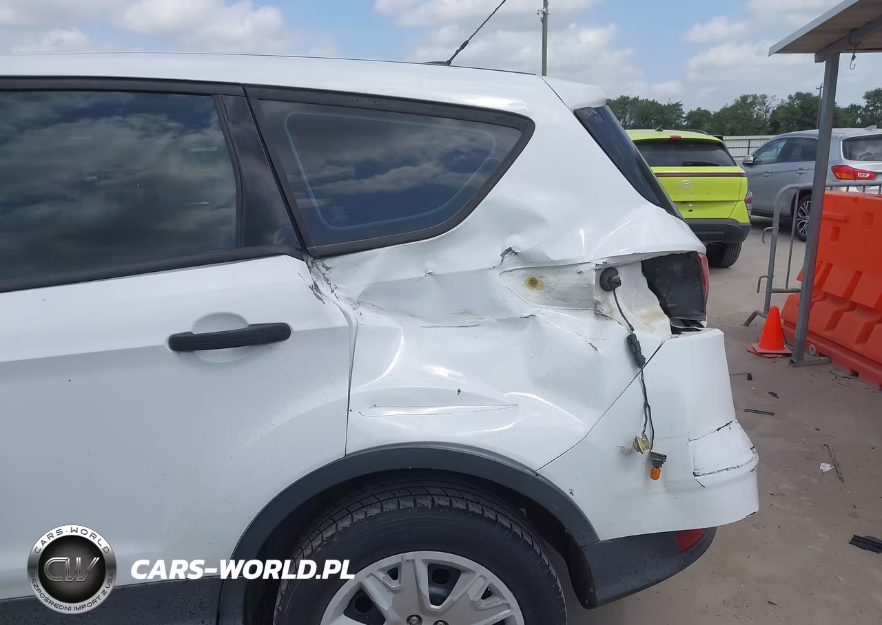 2013 Ford Escape S VIN:1FMCU0F76DUC23224 - 6