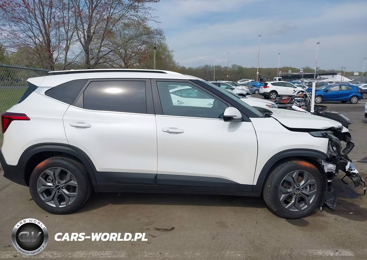 2024 Kia Seltos S VIN:KNDEUCAA8R7571484 - 13