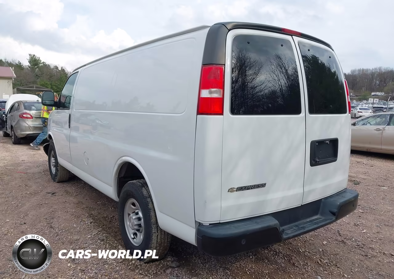2019 Chevrolet Express 2500 Work Van VIN:1GCWGAFG4K1180628 - 3