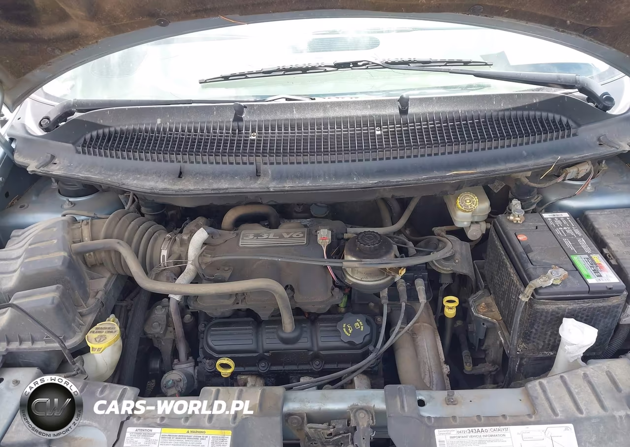 2005 Chrysler Town & Country VIN:1C4GP45R05B417624 - 10