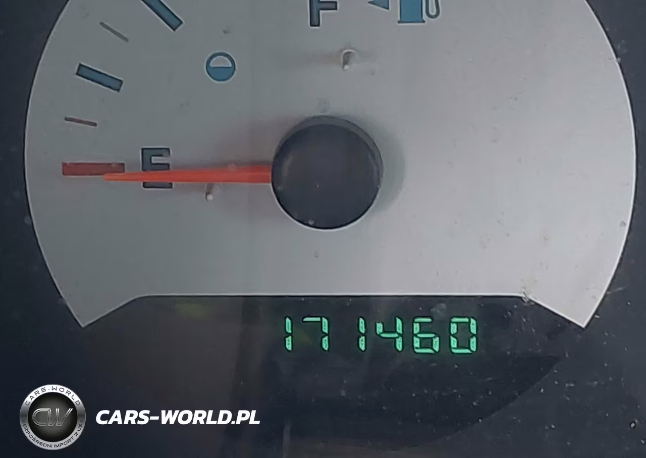 2005 Chrysler Town & Country VIN:1C4GP45R05B417624 - 16