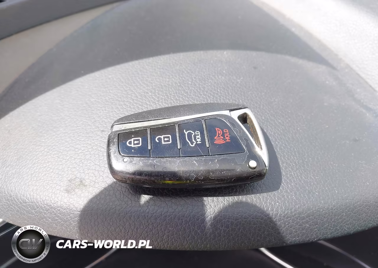 2018 Hyundai Santa Fe Se VIN:KM8SNDHF5JU262631 - 11