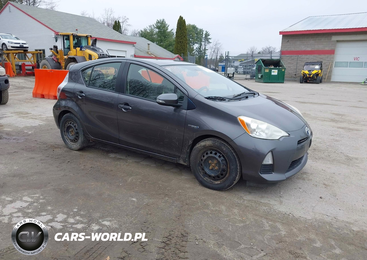 2013 Toyota Prius C Two