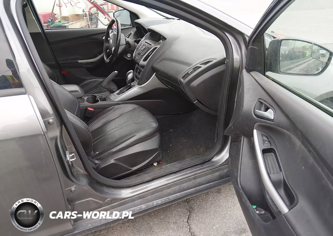 2014 Ford Focus Se VIN:1FADP3F24EL417169 - 5