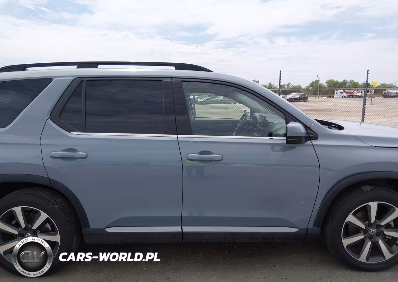 2024 Honda Pilot Touring VIN:5FNYG1H72RB018858 - 14