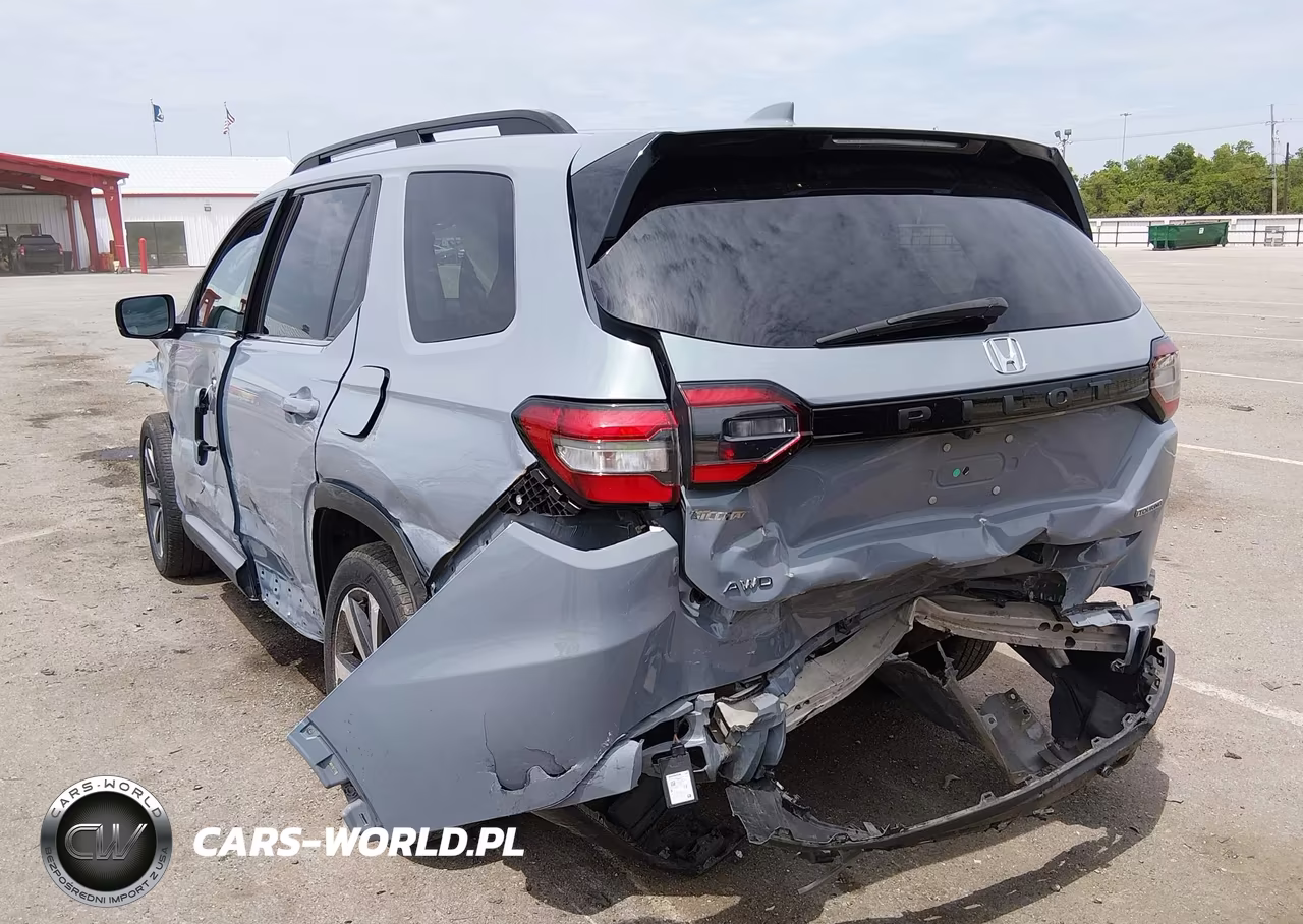 2024 Honda Pilot Touring VIN:5FNYG1H72RB018858 - 3