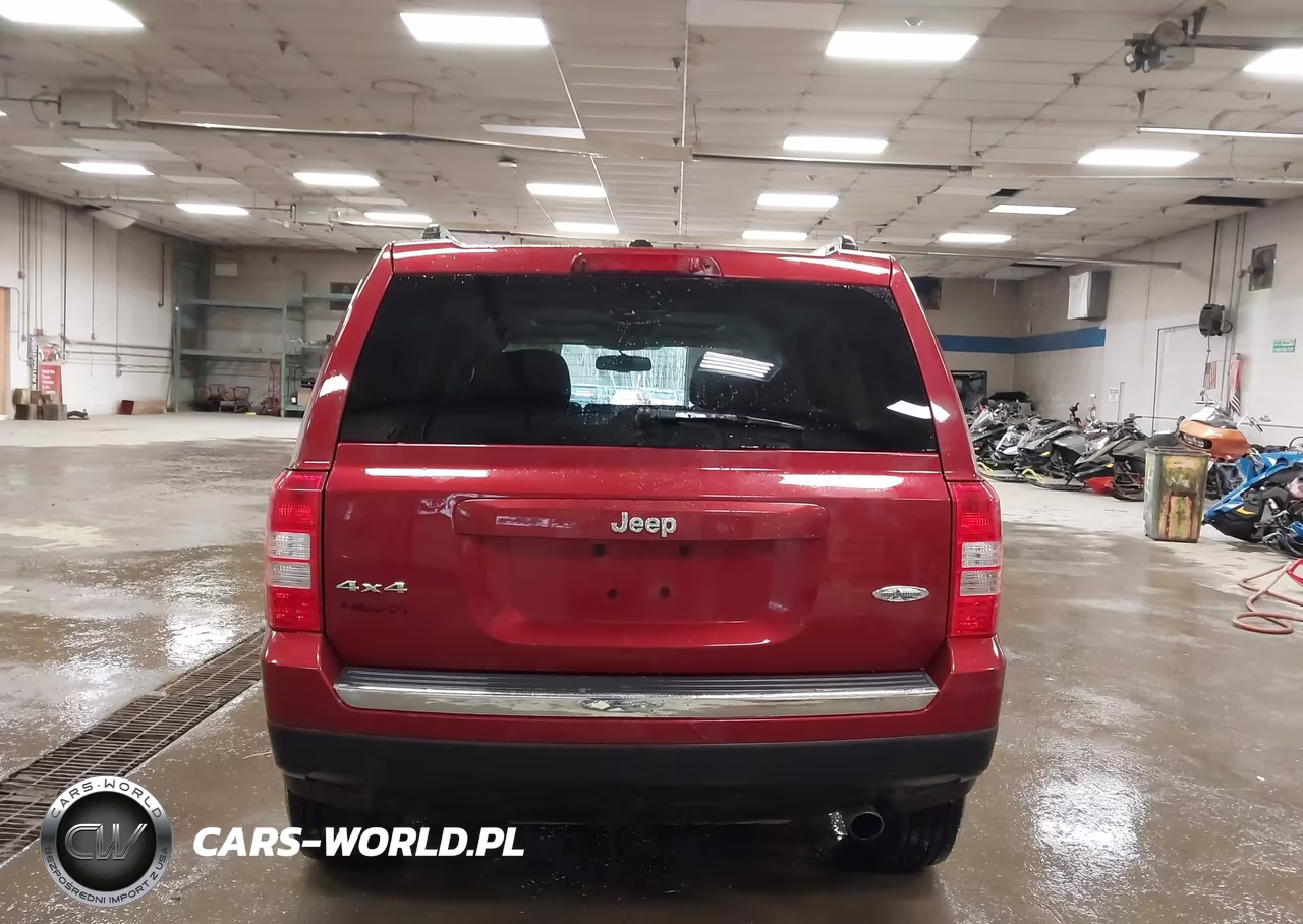 2016 Jeep Patriot High Altitude Edition VIN:1C4NJRFB3GD610820 - 16
