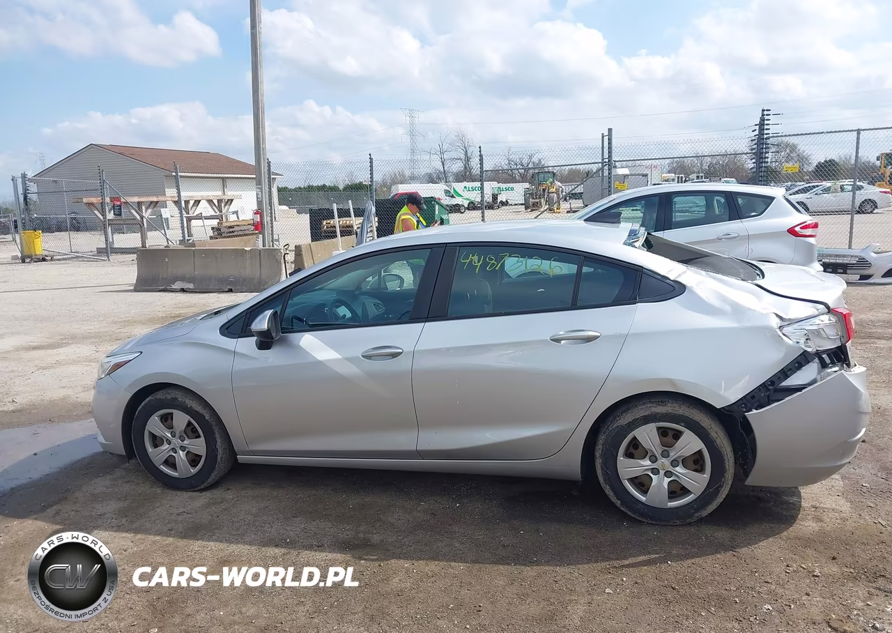 2017 Chevrolet Cruze Ls Auto VIN:3G1BC5SM7HS521694 - 14
