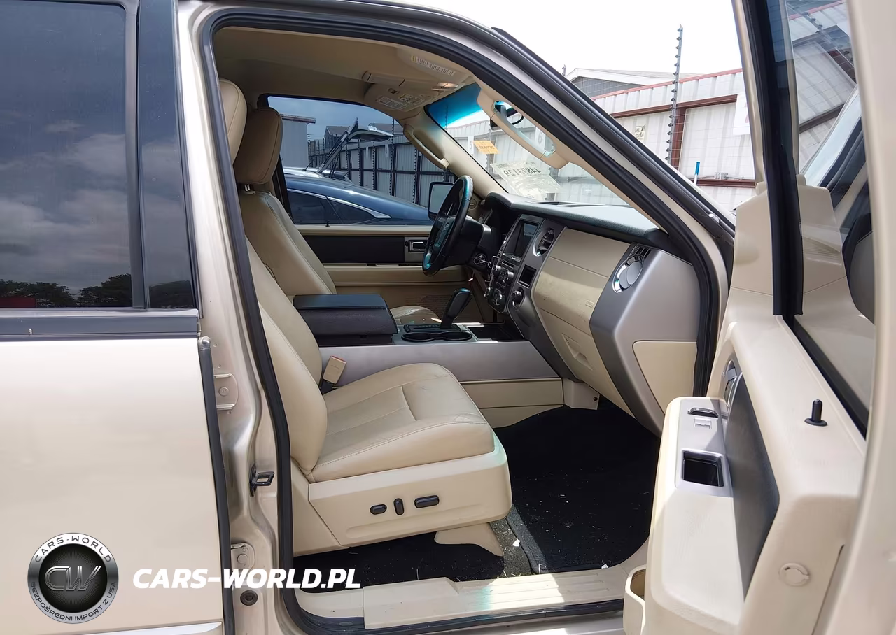 2017 Ford Expedition Xlt VIN:1FMJU1HT8HEA67985 - 5
