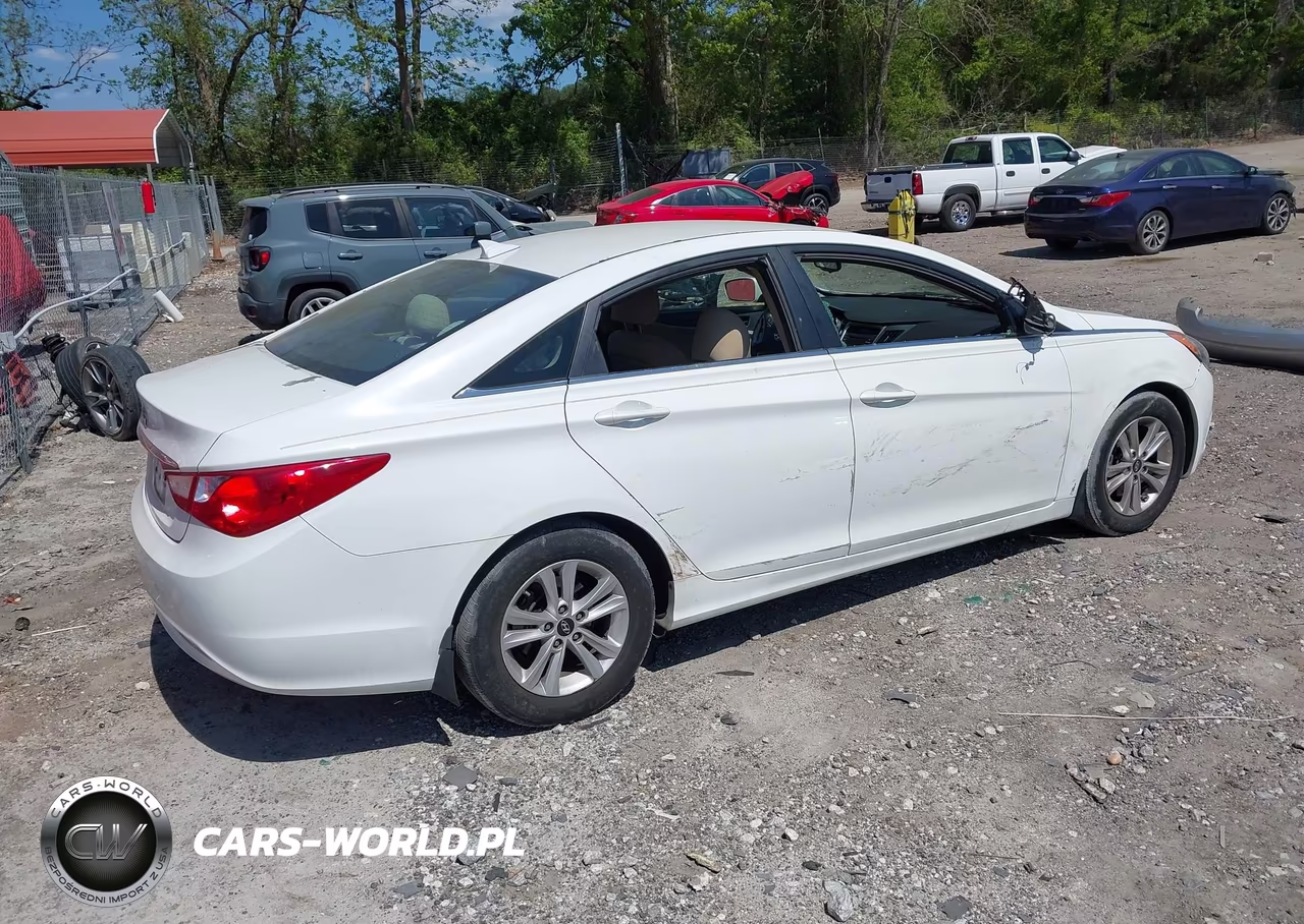 2013 Hyundai Sonata Gls VIN:5NPEB4AC4DH539858 - 4