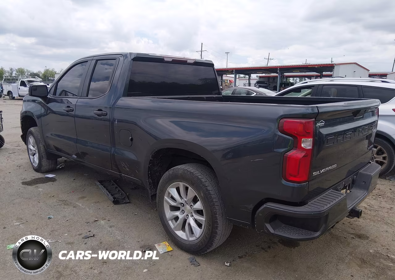 2019 Chevrolet Silverado 1500 Custom VIN:1GCRWBEF6KZ313910 - 3