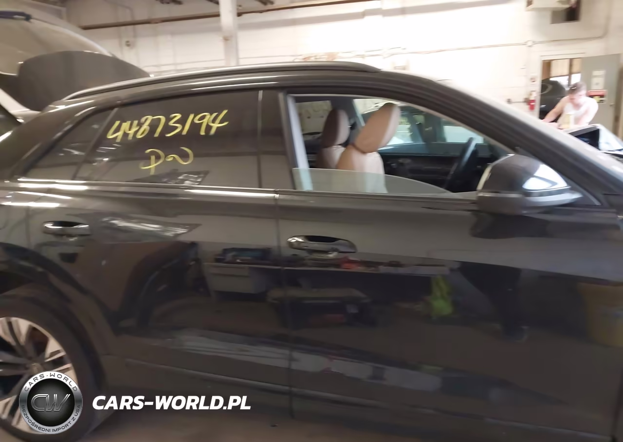 2025 Audi Q8 Premium Plus 55 Tfsi Quattro VIN:WA1EVBF18SD000224 - 14