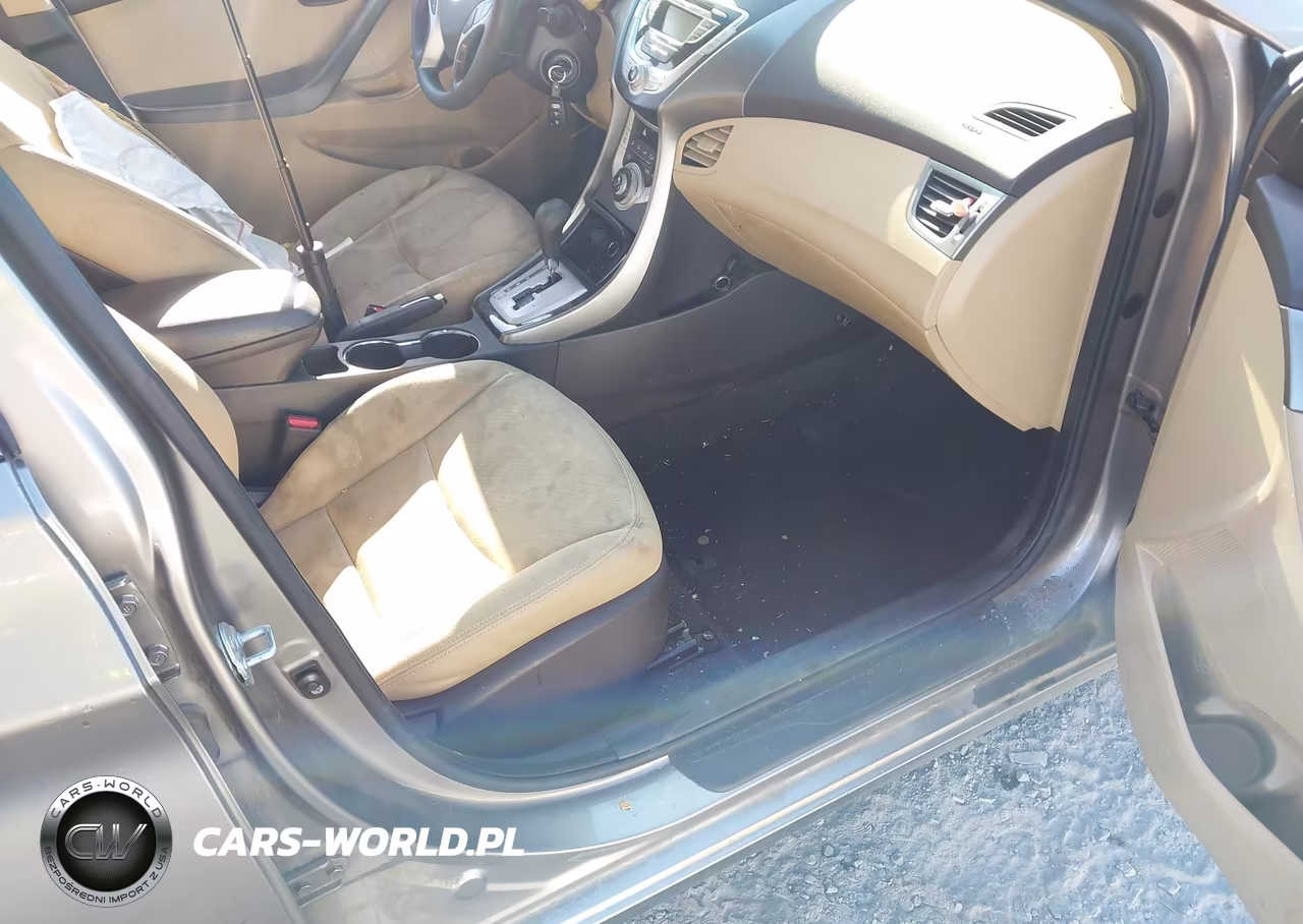 2012 Hyundai Elantra Gls VIN:5NPDH4AE3CH099559 - 5