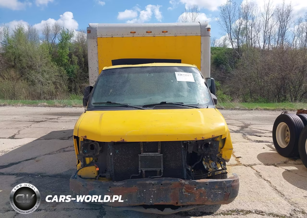 2010 GMC Savana Cutaway Work Van VIN:1GD6G4BG3A1900583 - 13
