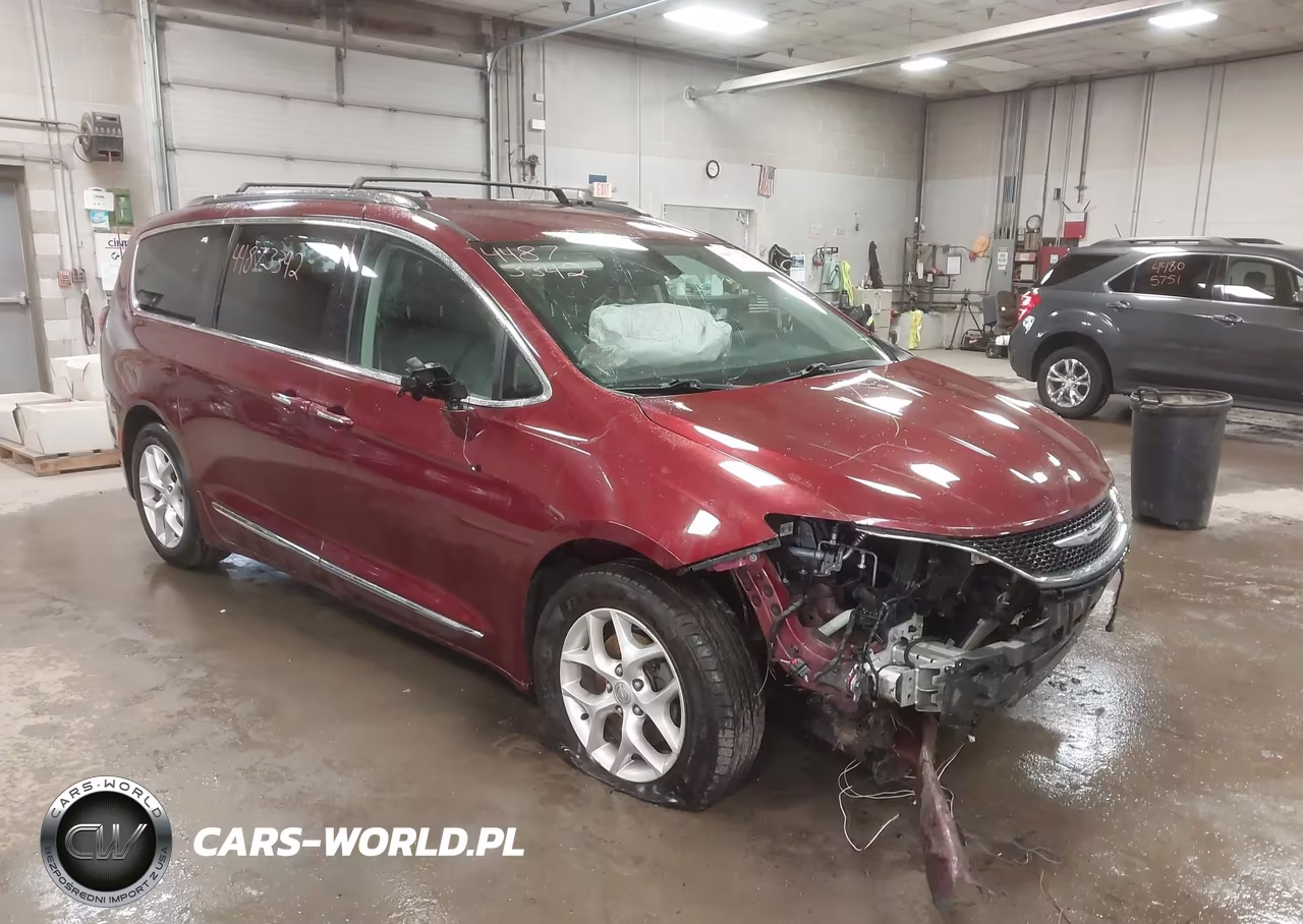 2017 Chrysler Pacifica Touring L Plus – zdjęcie 1 z 17