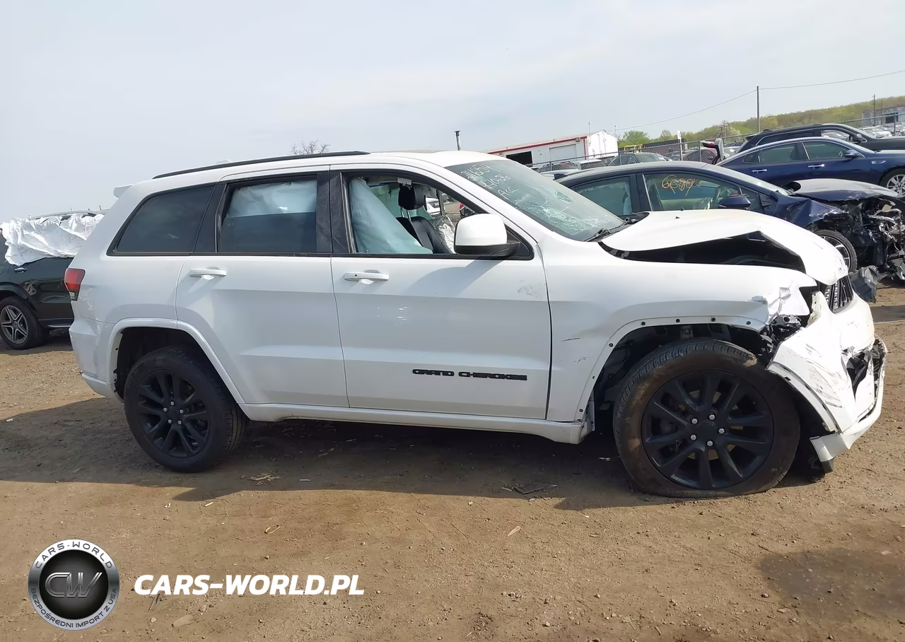 2019 Jeep Grand Cherokee Altitude 4X4 VIN:1C4RJFAGXKC612078 - 13