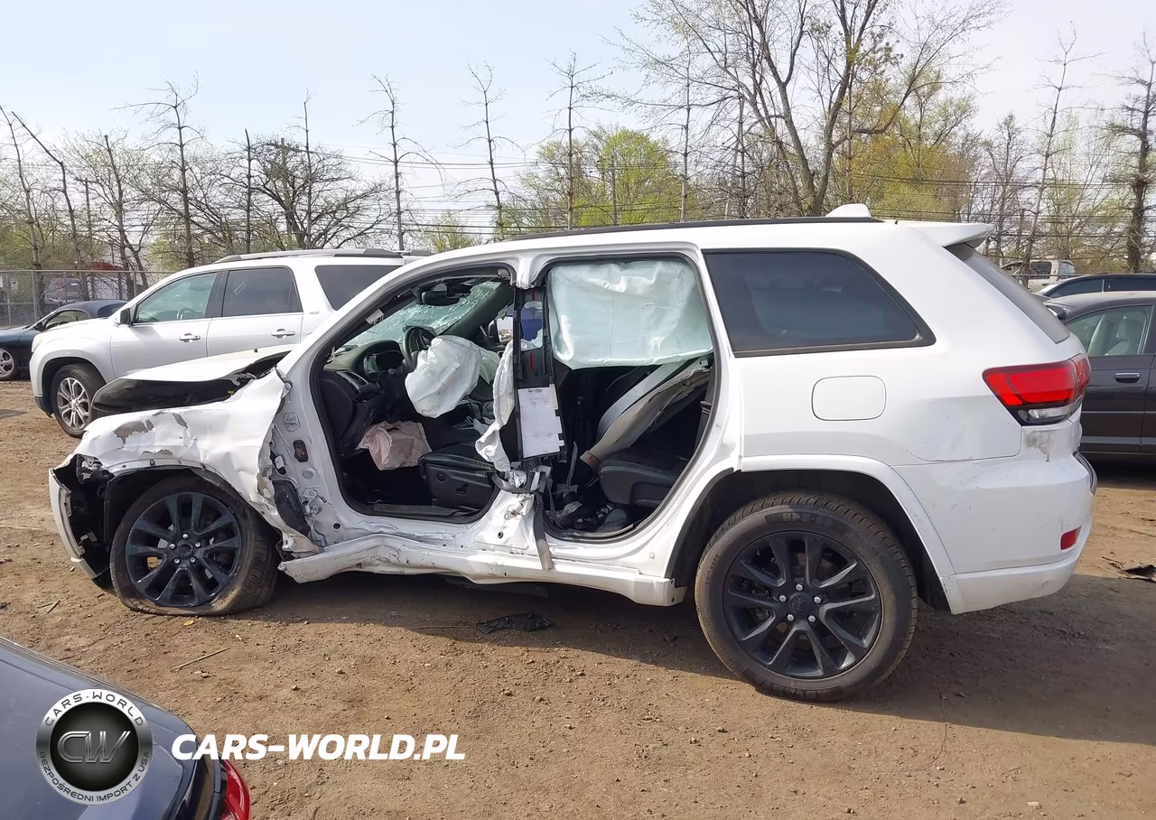 2019 Jeep Grand Cherokee Altitude 4X4 VIN:1C4RJFAGXKC612078 - 14
