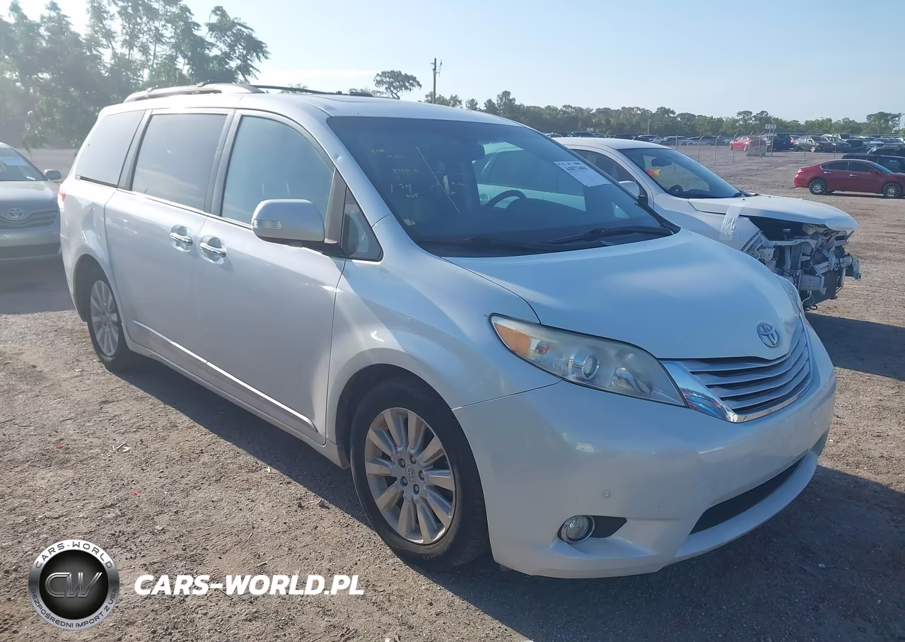 2013 Toyota Sienna Limited V6 7 Passenger
