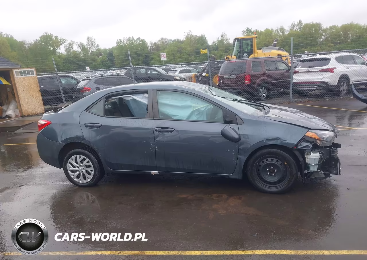 2017 Toyota Corolla Le VIN:2T1BURHEXHC924819 - 14