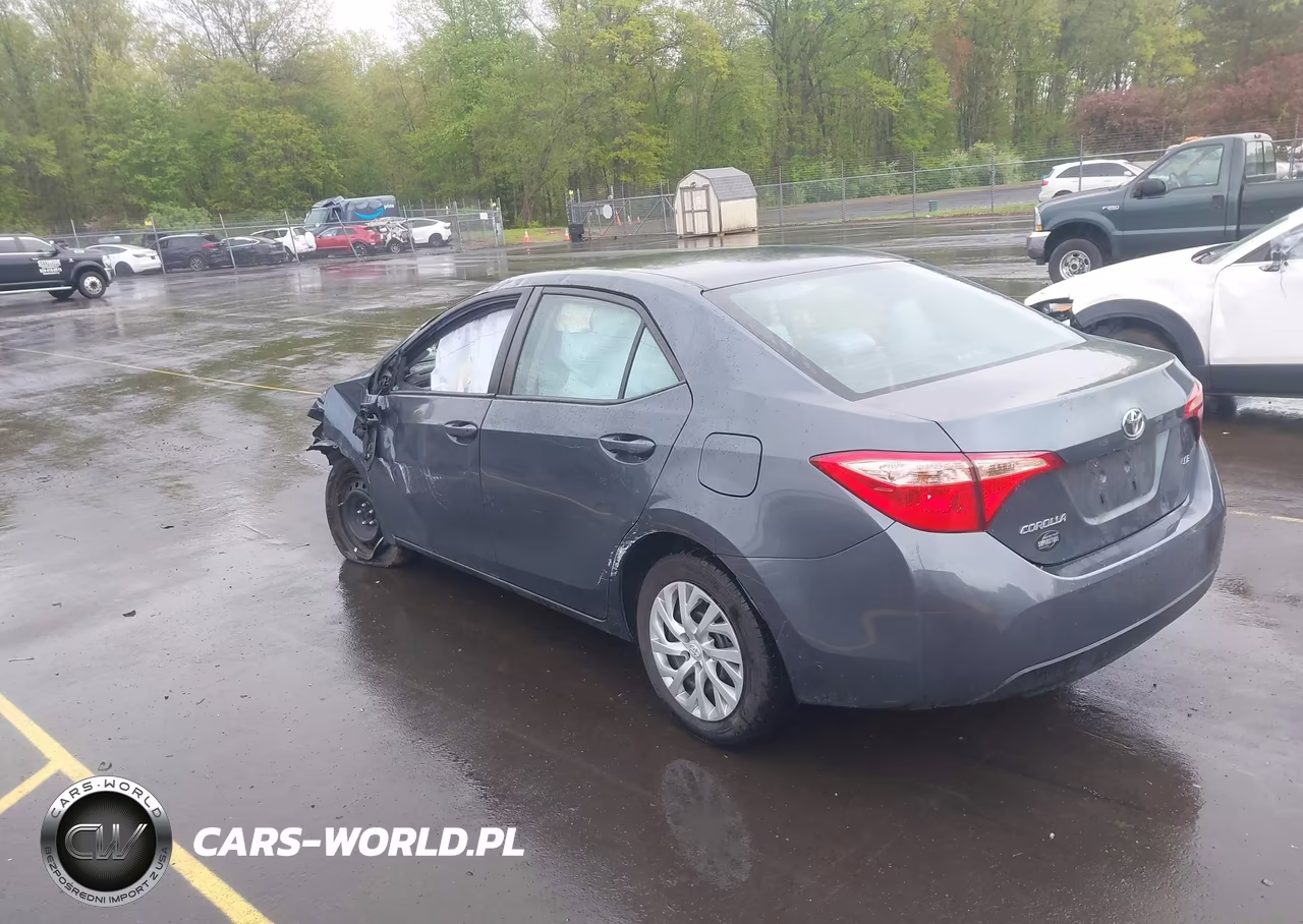 2017 Toyota Corolla Le VIN:2T1BURHEXHC924819 - 3